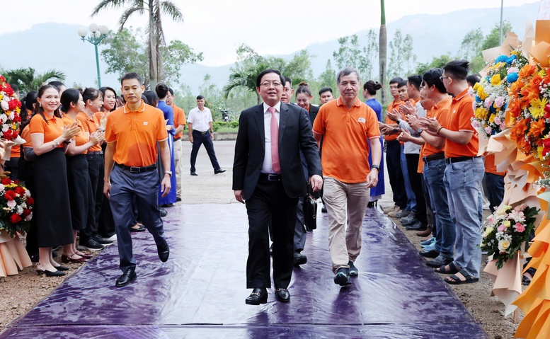 Phó Thủ tướng Hồ Quốc Dũng dự khởi công Trung tâm nghiên cứu trí tuệ nhân tạo AI tại Gia Lai- Ảnh 1.