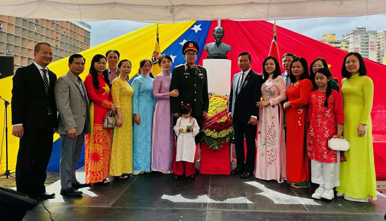 ប្រទេសវេណេស៊ុយអេឡាតែងតែឱ្យតម្លៃ និងឱ្យតម្លៃចំពោះទំនាក់ទំនងជាមួយវៀតណាម។ Venezuela luôn coi trọng, trân quý mối quan hệ với Việt Nam