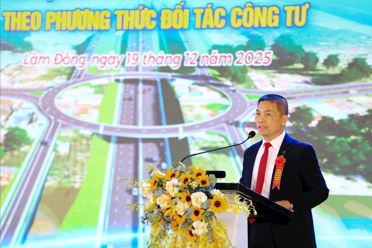 Chủ tịch Tập đoàn Sơn Hải Nguyễn Viết Hải thể hiện quyết tâm thi công, hoàn thành và đưa cao tốc Tân Phú - Bảo Lộc đúng kế hoạch. Ảnh: PH.