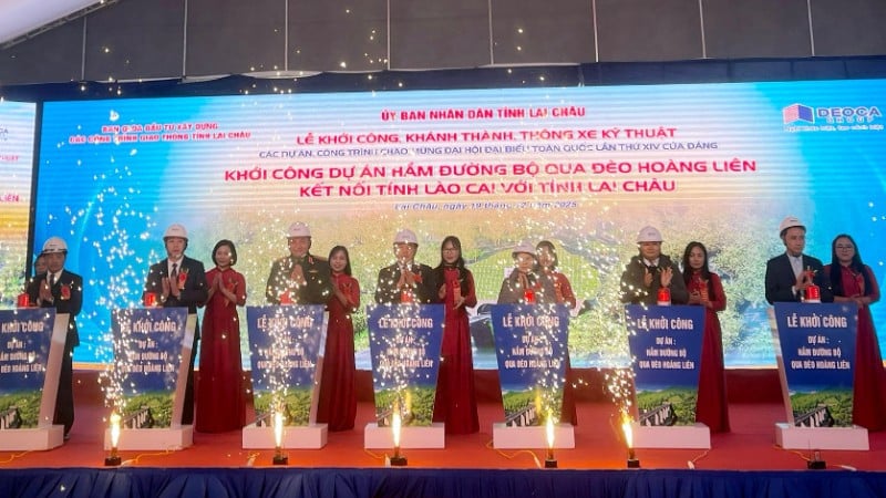 ពិធីចុចប៊ូតុងដើម្បីសម្ពោធជាផ្លូវការគម្រោងផ្លូវរូងក្រោមដីច្រកហ័ងលៀនត្រូវបានអនុវត្ត។
