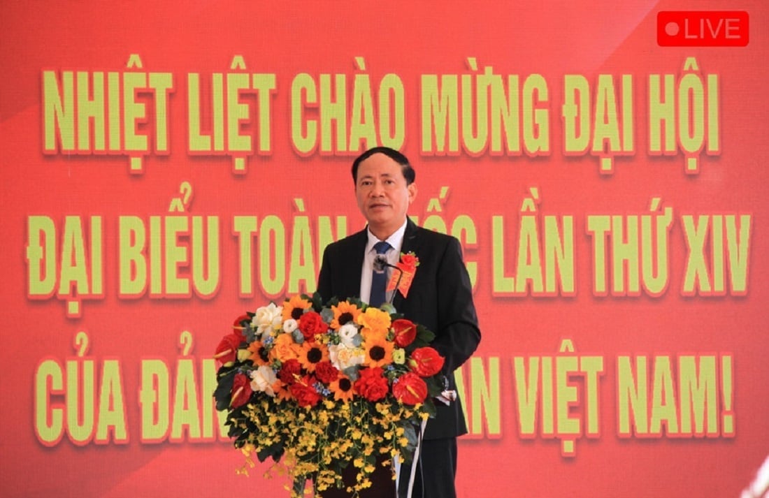 Ông Phạm Anh Tuấn, Chủ tịch UBND tỉnh Gia Lai, phát biểu tại Lễ khởi công Dự án đầu tư xây dựng đường bộ cao tốc Quy Nhơn-Pleiku, dự án thành phần 3. Ảnh: T.A.