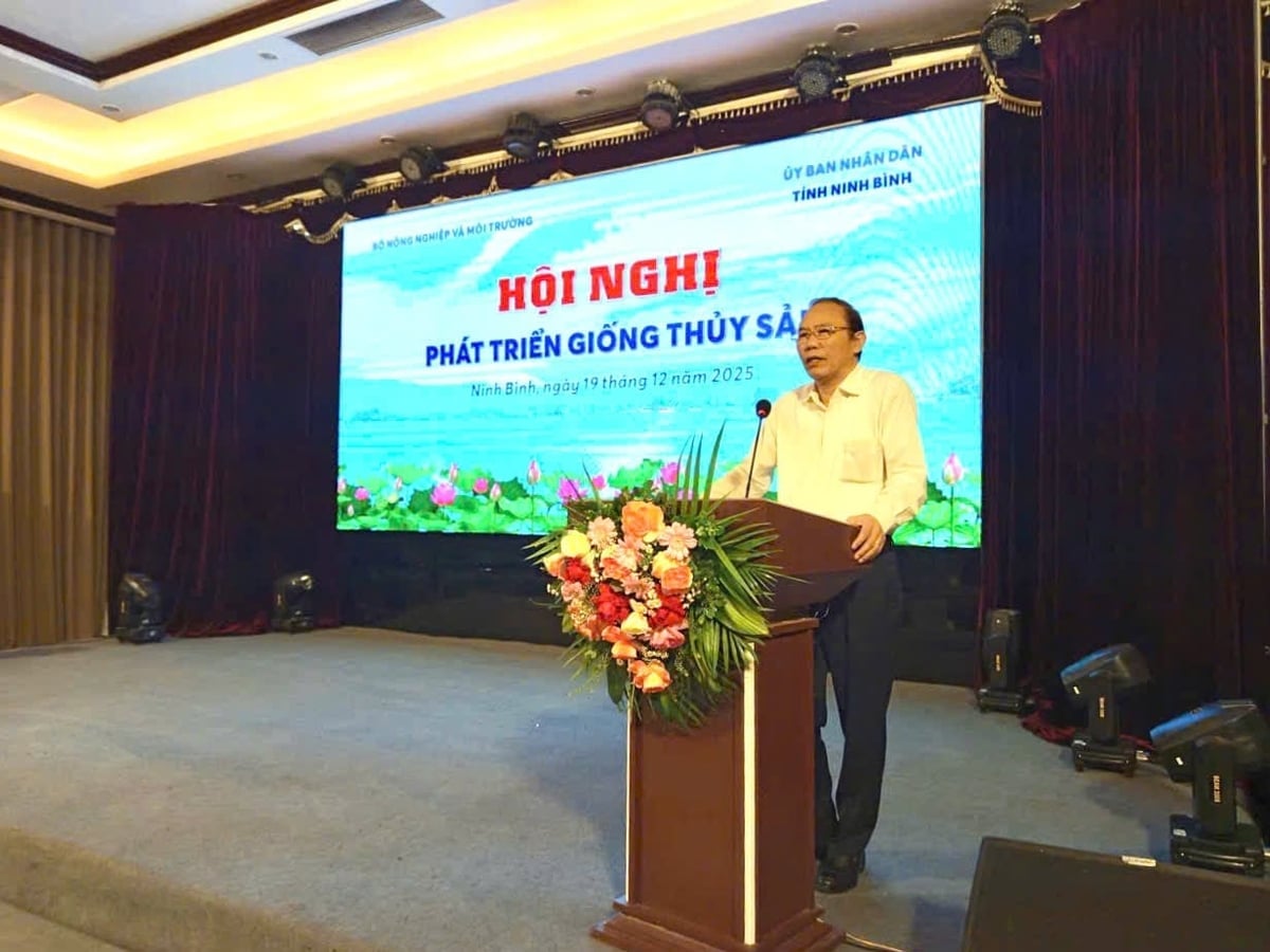 Náměstek ministra zemědělství a životního prostředí Phung Duc Tien hovoří na konferenci. Foto: HN.