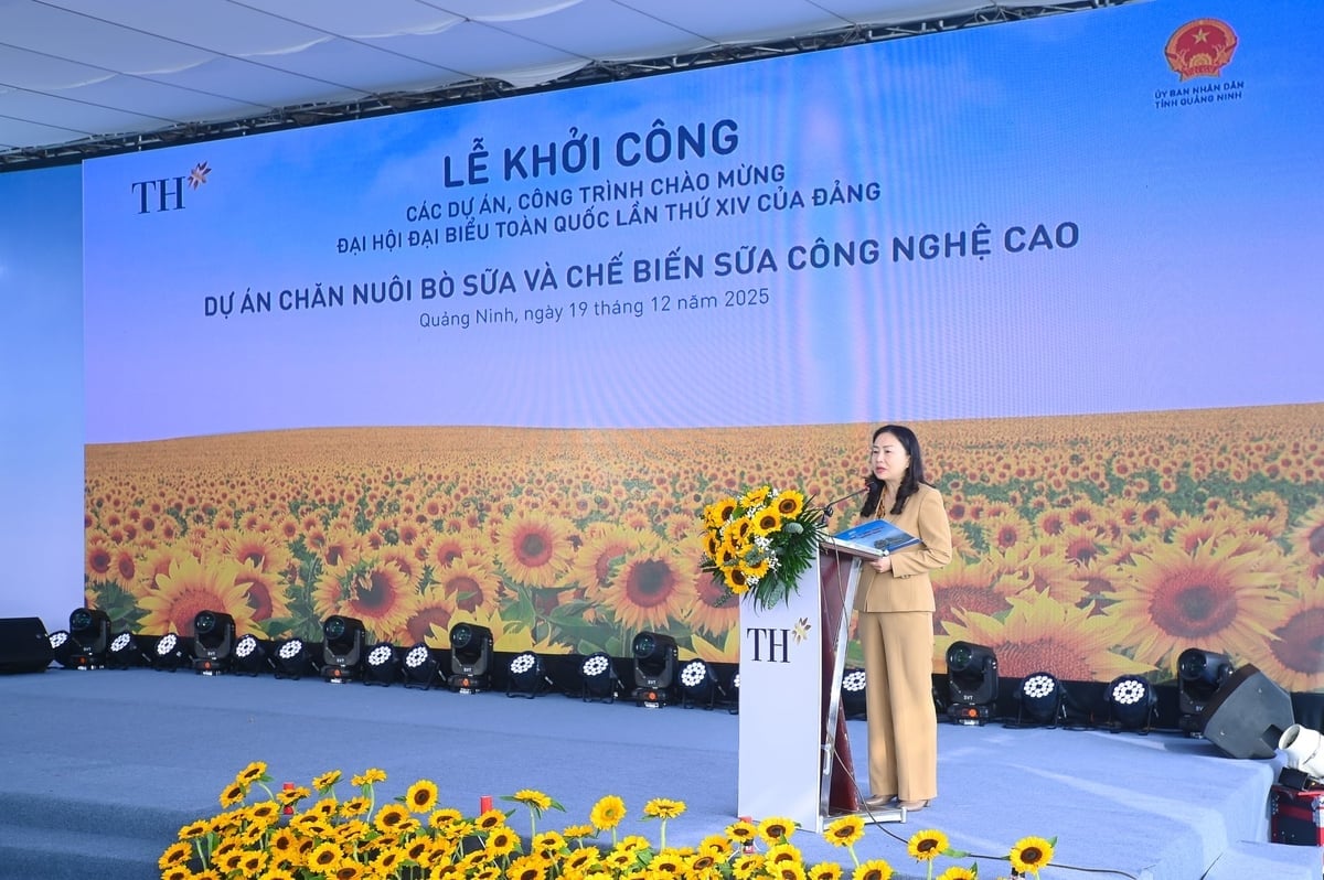 Bà Vi Ngọc Bích, Trưởng Ban Tổ chức Tỉnh ủy Quảng Ninh phát biểu tại sự kiện. Ảnh: Tùng Đinh.