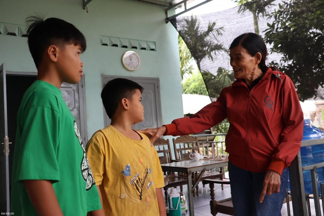 លោកស្រី ង្វៀន ធី ឡេ