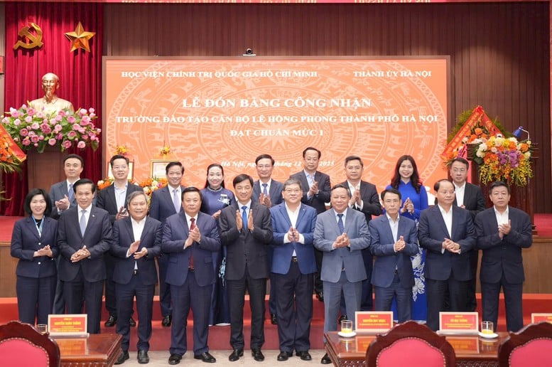 Výcviková škola Le Hong Phong Cadre v Hanoji splňuje standardy úrovně 1 - Foto 4. Trường Đào tạo cán bộ Lê Hồng Phong, Hà Nội đạt chuẩn Mức 1- Ảnh 4.