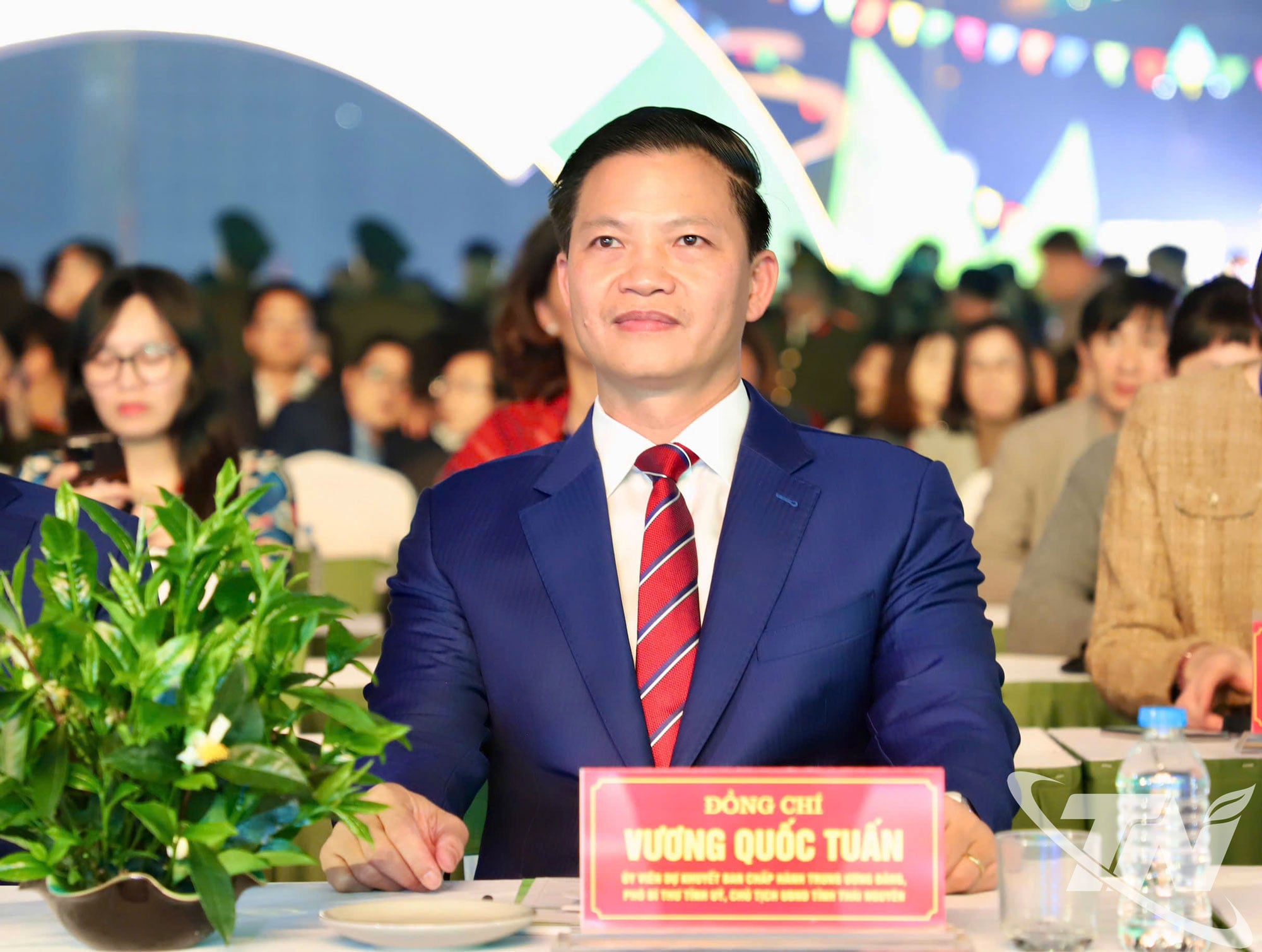សមមិត្ត វឿងកុកទួន ប្រធានគណៈកម្មាធិការប្រជាជនខេត្តថាយង្វៀន អញ្ជើញចូលរួមក្នុងពិធីបើក។