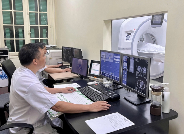 Lộ trình miễn viện phí và tăng quyền lợi BHYT: Thay đổi quan trọng từ 2026 - Ảnh 1.