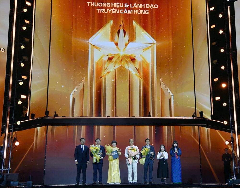 ការផ្តល់កិត្តិយស និងពិធីប្រគល់ពានរង្វាន់ផ្សាយពាណិជ្ជកម្មច្នៃប្រឌិតវៀតណាមឆ្នាំ ២០២៥ - រូបថតទី ៥