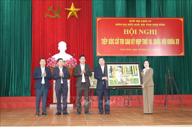 ចំណងជើងរូបថត