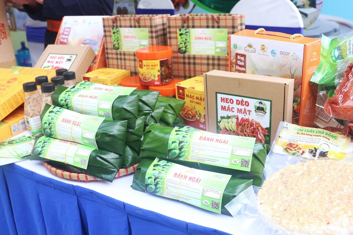ផលិតផល OCOP របស់​ឡាងសើន សុទ្ធតែមាន​លក្ខណៈ​ពិសេស​របស់​តំបន់ ចាប់ពី​គ្រឿងផ្សំ និង​វិធីសាស្ត្រ​កែច្នៃ រហូតដល់​រឿងរ៉ាវ​ពីក្រោយ​ពួកវា។ រូបថត៖ ទ្រុងហៀវ។