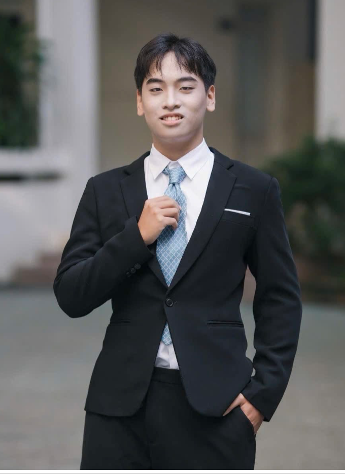 Pham The Tuan, studente della classe 12A1 presso la Scuola Superiore Specializzata in Lingue Straniere.