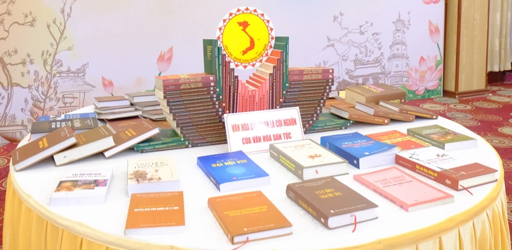 văn nghệ dân gian - Ảnh 3.