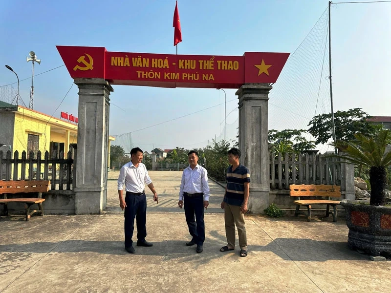 លោក Ha Trung បានសង្កត់ធ្ងន់លើតួនាទីដ៏ល្អប្រសើររបស់កម្មាភិបាល និងសមាជិកបក្ស។