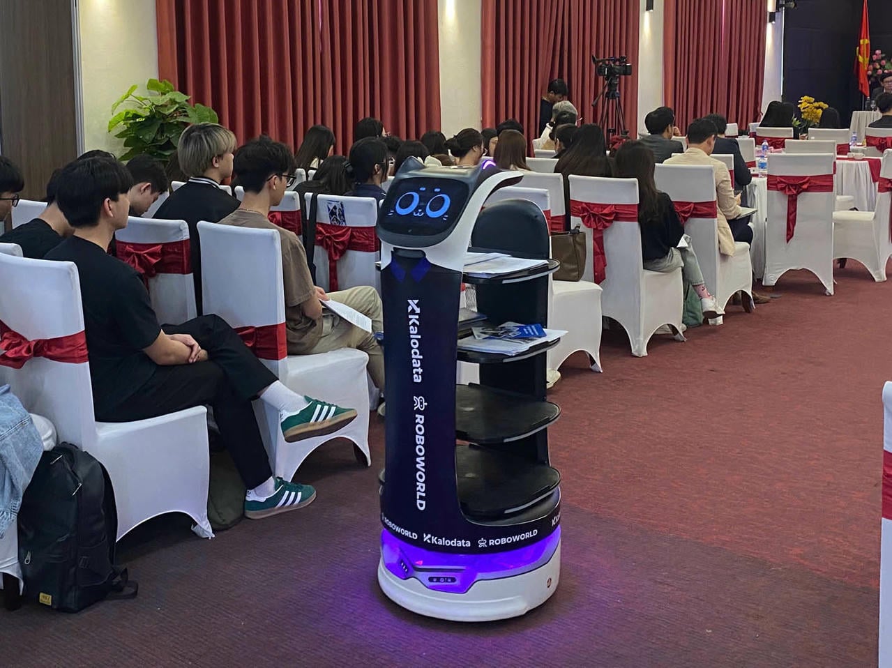 ច្បាប់ស្តីពីចំនួនប្រជាជន ដែលអនុម័តនៅថ្ងៃទី១០ ខែធ្នូ ឆ្នាំ២០២៥ គឺជាការផ្លាស់ប្តូរដ៏សំខាន់មួយនៅក្នុងការគិតគូរ និងគោលនយោបាយស្តីពីចំនួនប្រជាជនរបស់ប្រទេសវៀតណាម។