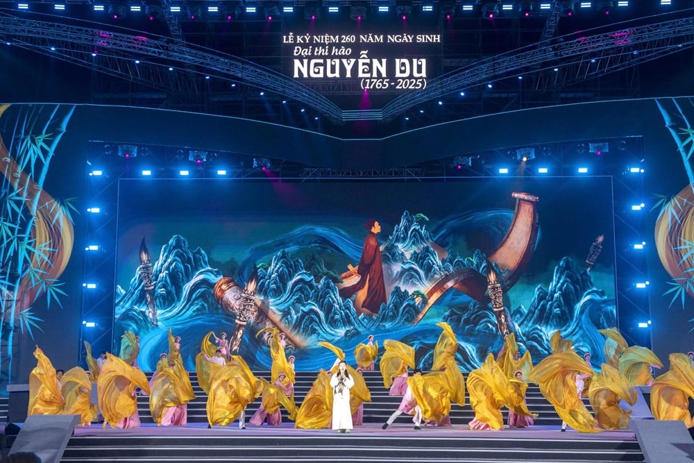 កវីដ៏អស្ចារ្យ ង្វៀន ឌូ - គុណធម៌នៃបេះដូងភ្លឺចែងចាំងជារៀងរហូត - រូបភាពទី ៦