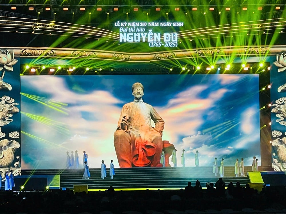 កវីដ៏អស្ចារ្យ ង្វៀន ឌូ - គុណធម៌នៃបេះដូងភ្លឺចែងចាំងជារៀងរហូត - រូបភាពទី ៤