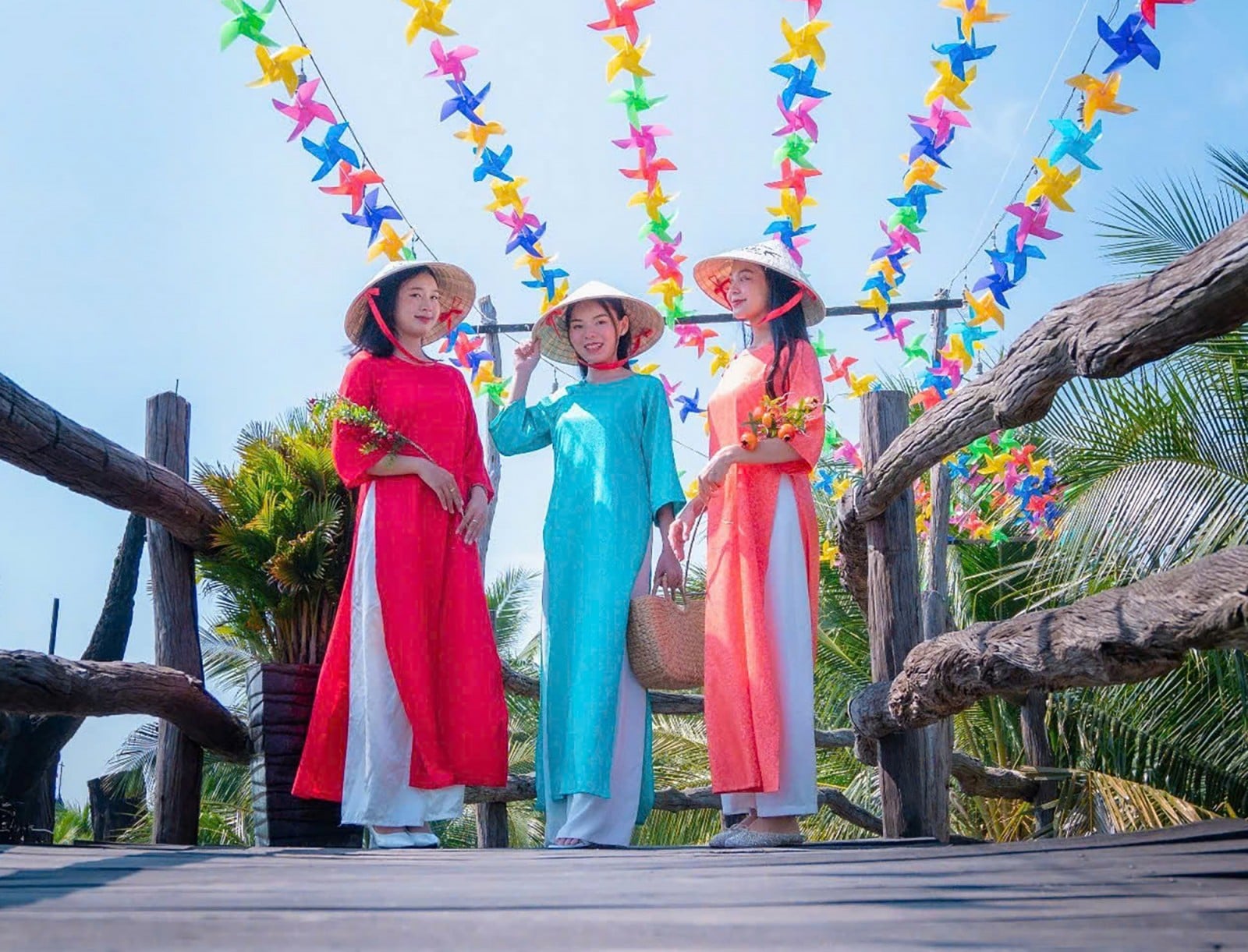 ទេសចរណ៍អានយ៉ាងកំពុងមមាញឹកក្នុងរដូវបុណ្យតេត និងបុណ្យនិទាឃរដូវឆ្នាំ ២០២៦។