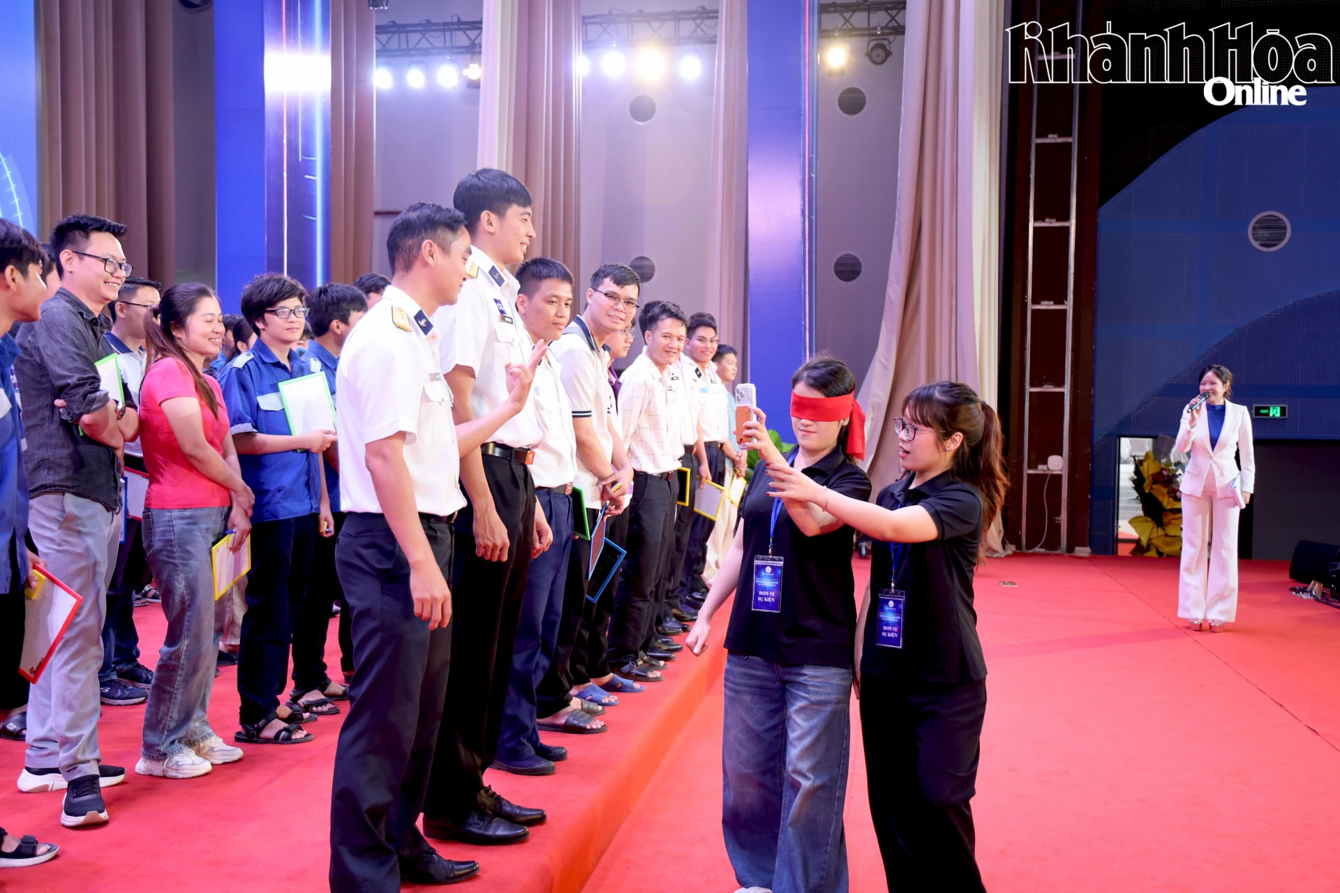 ការថតរូបក្នុងអំឡុងពេលវគ្គ Rescue គឺពោរពេញទៅដោយការភ្ញាក់ផ្អើល ពីព្រោះកាមេរ៉ាអាច 