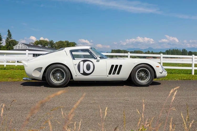 1962 年型フェラーリ 250 GTO は、一度も修復されたことのない「貴重な