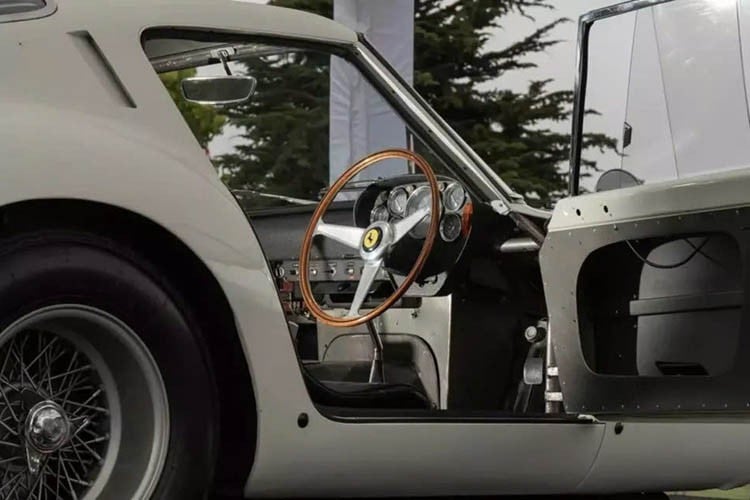 1962 年型フェラーリ 250 GTO は、一度も修復されたことのない「貴重な