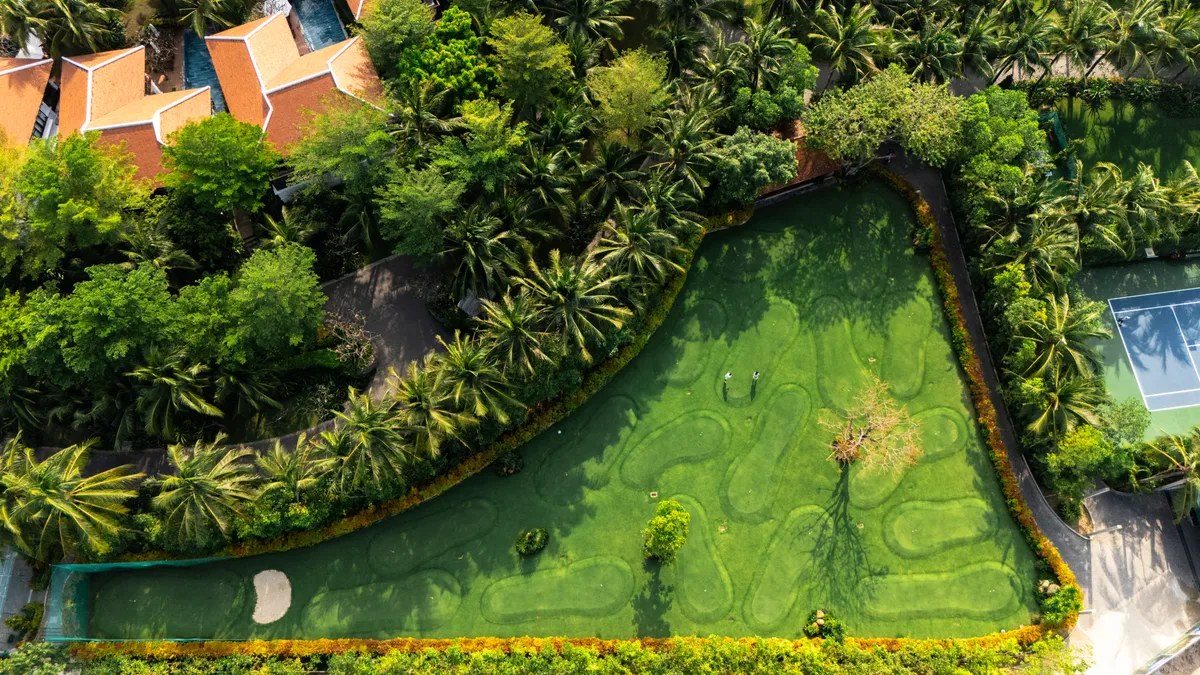 Du lịch Khánh Hòa: Từ trụ cột mũi nhọn đến động lực tăng trưởng hai con số- Ảnh 3.