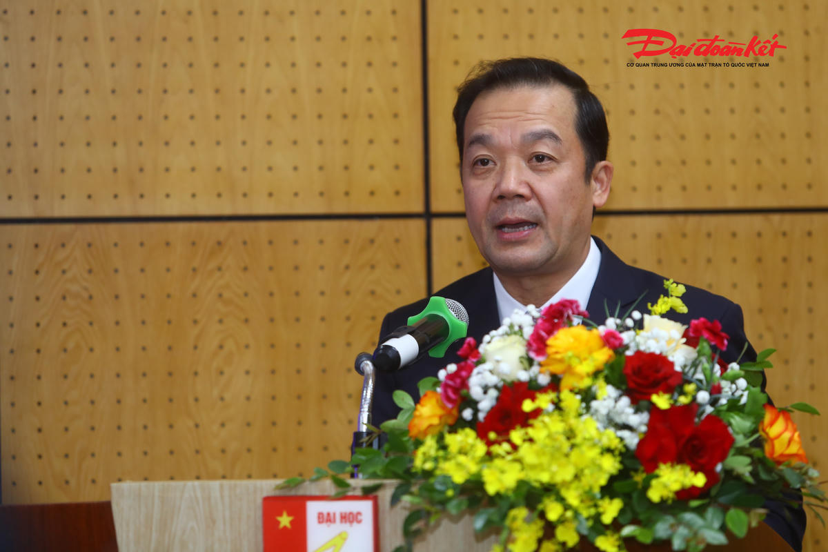 លោកបណ្ឌិត ផាម ឌឹកឡុង អនុរដ្ឋមន្ត្រីក្រសួងវិទ្យាសាស្ត្រ និងបច្ចេកវិទ្យា។