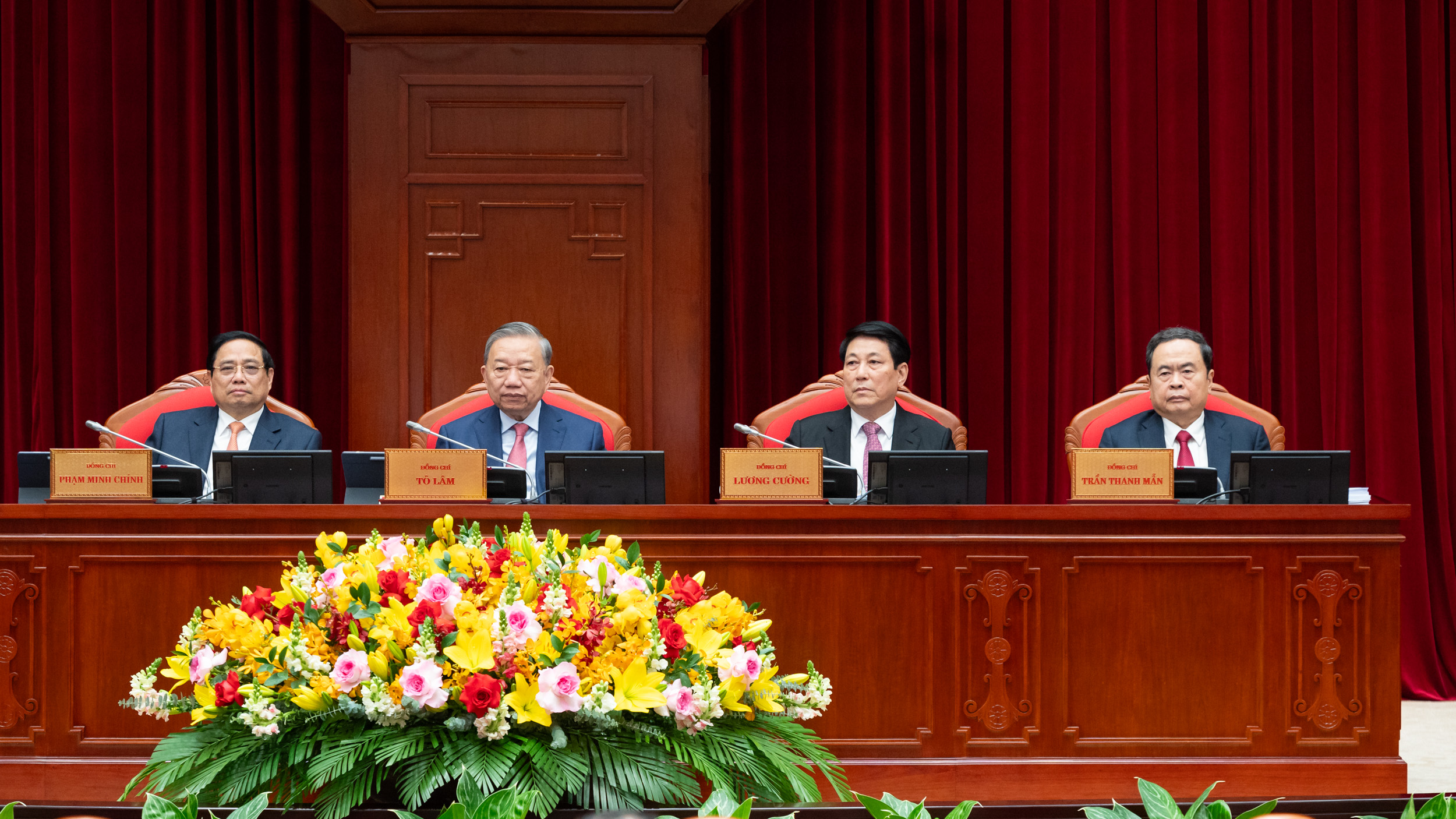 Khai mạc Hội nghị Trung ương 15, quyết nhân sự Đại hội XIV - Ảnh 1.