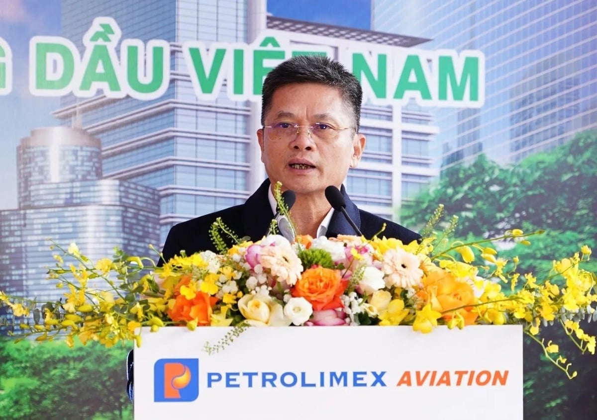 Ông Phạm Huy Thông - Chủ tịch HĐQT Petrolimex Aviation phát biểu tại sự kiệnLễ ký kết Thỏa thuận giữa Petrolimex Aviation và Petrolimex Quảng Ninh. Ảnh: Petrolimex.