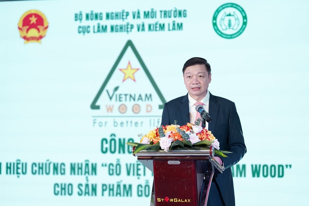 Cục trưởng Cục Lâm nghiệp và Kiểm lâm Trần Quang Bảo phát biểu tại hội nghị. Ảnh: Bảo Thắng.