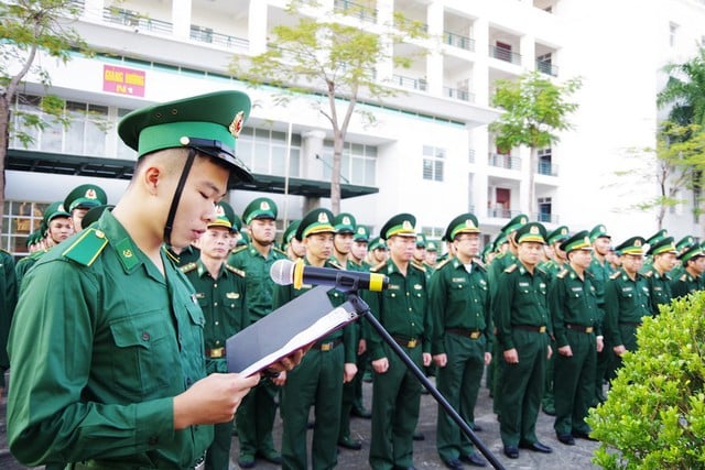 Một số trường quân đội nêu lý do bỏ tổ hợp môn C00, A00- Ảnh 1.