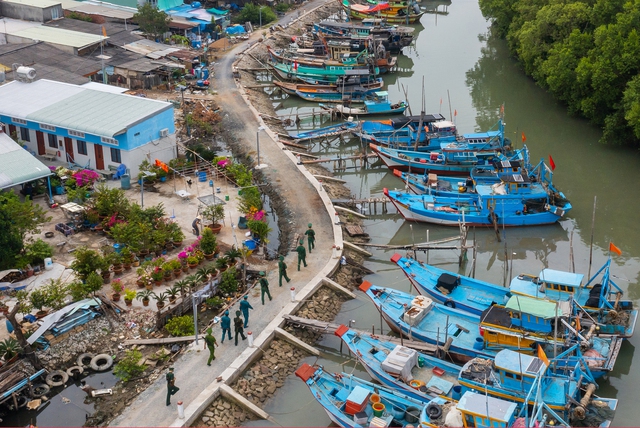 Vẻ đẹp của những chiến sĩ thời bình- Ảnh 8.