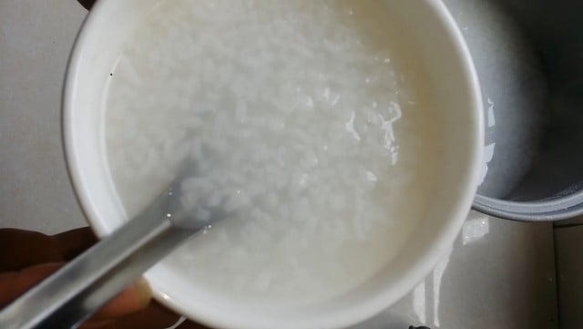 Uống gì để bù nước khi bị tiêu chảy? - Ảnh 3.