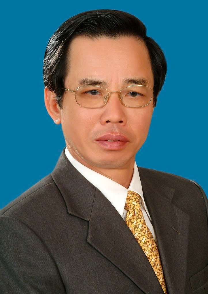 Tôi vẫn nhớ mãi cảm giác vắng lạnh khi một ngày đi công tác trở về, người dân trong xóm nơi tôi ở đã đi sơ tán. Những lúc như vậy, chúng tôi càng thấm thía nghĩa tình quân dân.