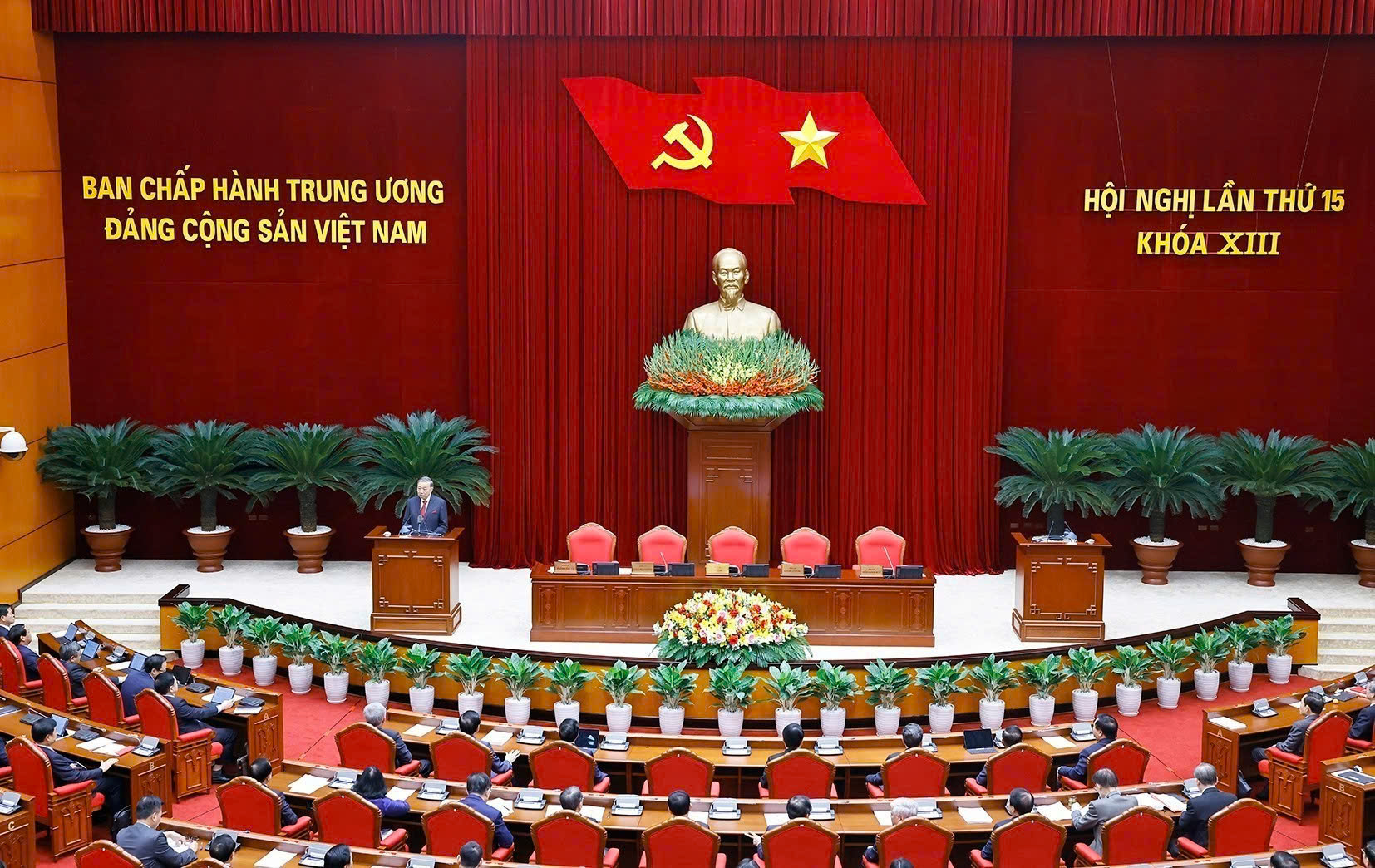 Thông qua báo cáo nhân sự lãnh đạo chủ chốt nhiệm kỳ mới trình Đại hội XIV- Ảnh 4.