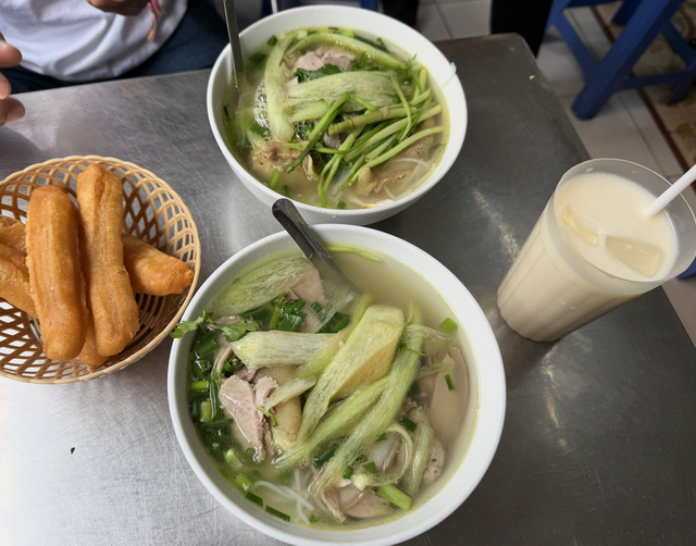 Destinazioni con una cucina che lascia un'impressione duratura sui visitatori vietnamiti - Foto 4. Các điểm đến có ẩm thực khiến khách Việt 'khắc cốt ghi tâm'- Ảnh 4.