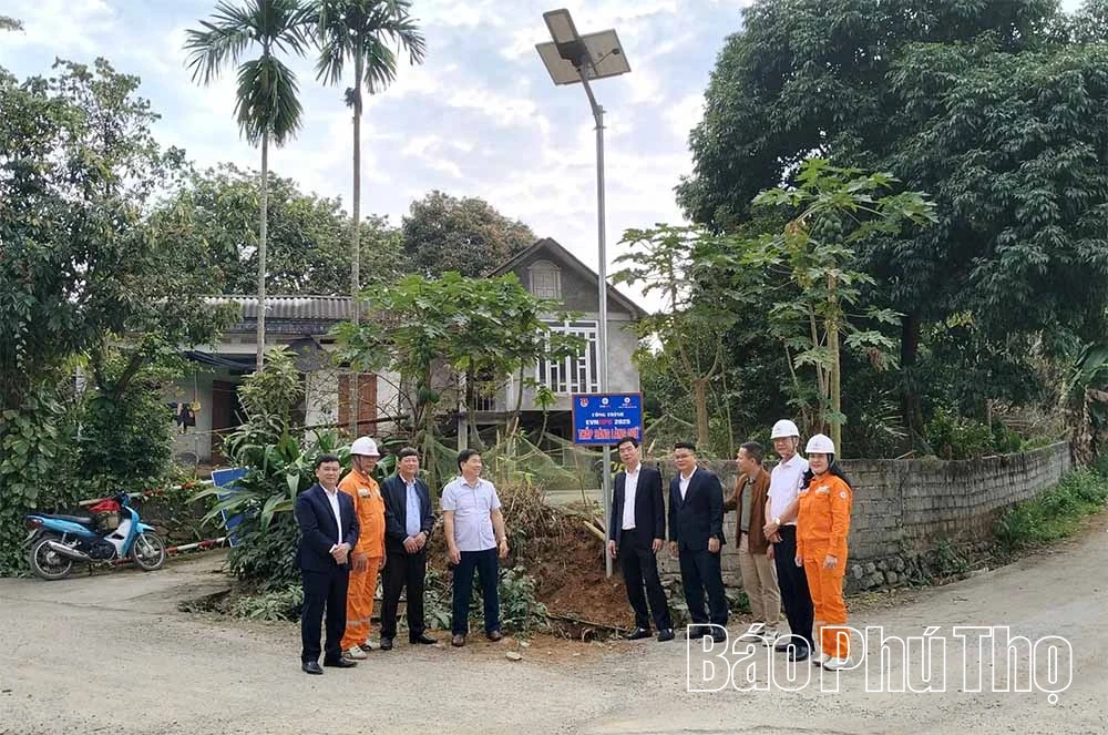 Phu Tho Power Company uttrycker tacksamhet till sina kunder.