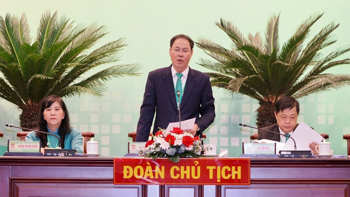 Ông Nguyễn Thành Trung - Chủ tịch Hội Nông dân TP.HCM phát biểu khai mạc đại hội. Ảnh: Hoàng Hùng.
