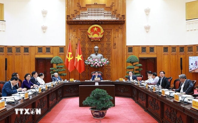 ttxvn-thu-tuong-hop-thuong-truc-chinh-phu-ve-cac-du-an-duong-sat-8489770-6.jpg