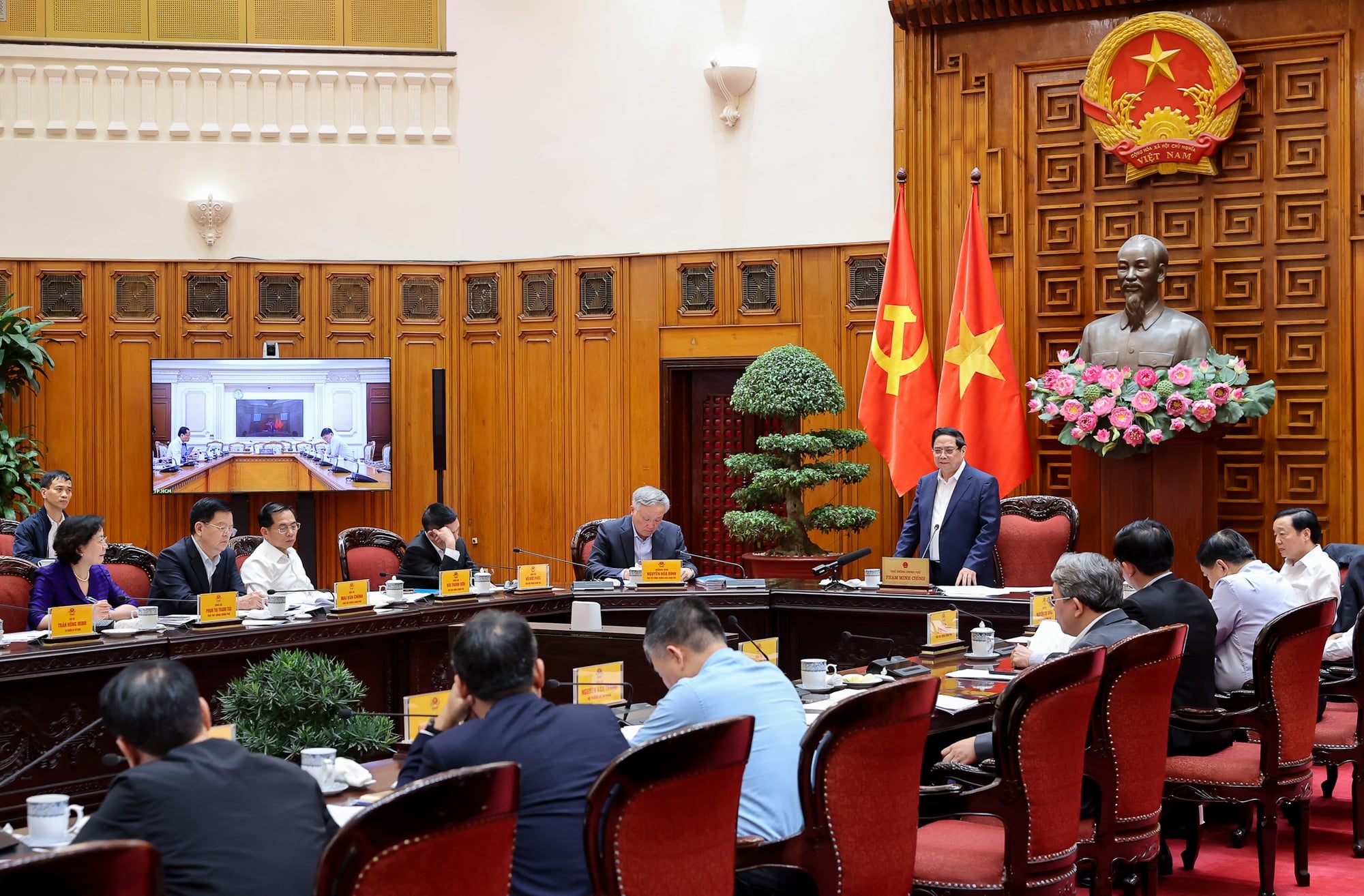 Thủ tướng: Lựa chọn phương thức đầu tư đường sắt tốc độ cao công khai, minh bạch - Ảnh 1.