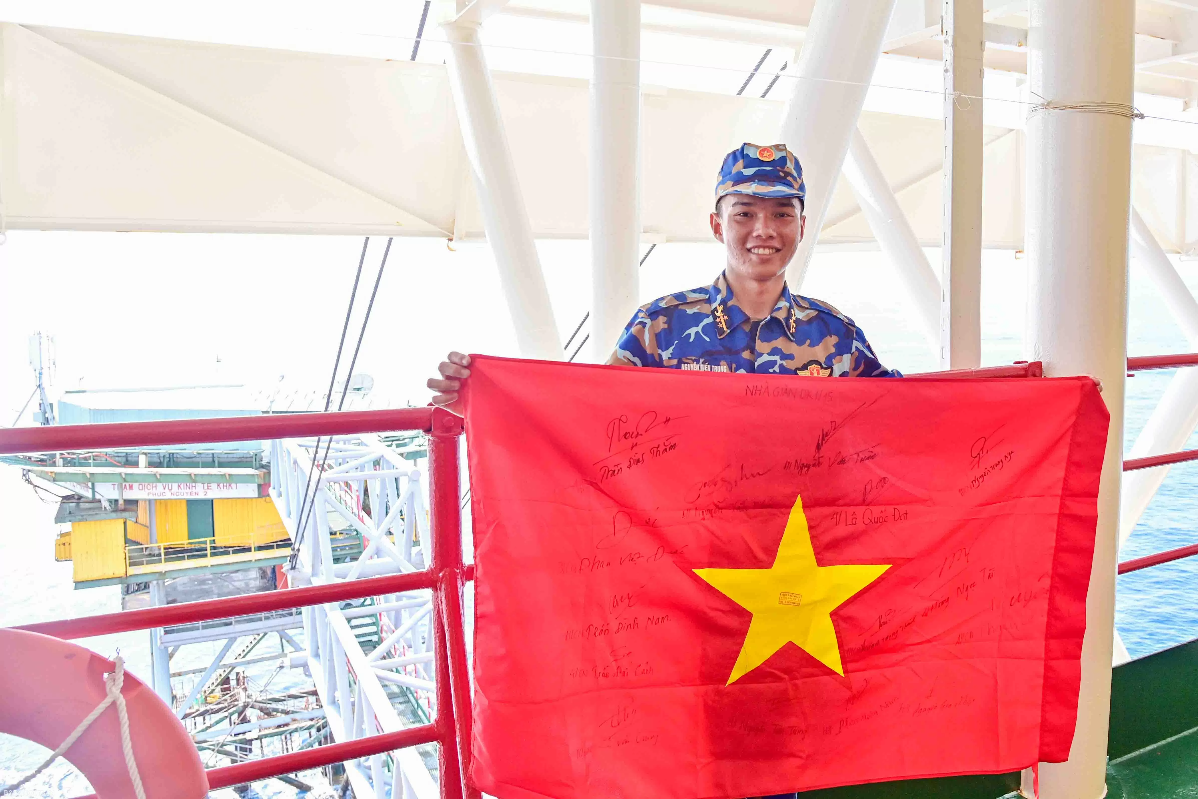 Điều trân quý từ Nhà giàn DK1 nơi đầu sóng, ngọn gió