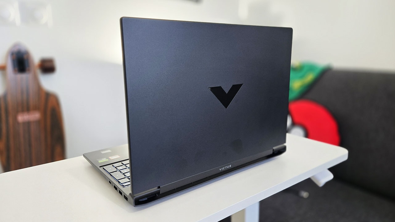 HP Victus 15 2025 レビュー：RTX 5060のパフォーマンスが電力制限 