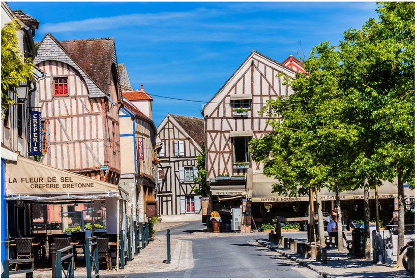 phap-kham-pha-thanh-pho-di-san-the-gioi-provins.png
