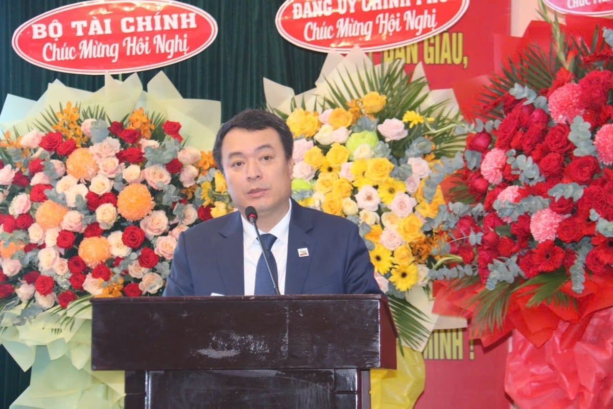 Ông Đặng Hồng Tuấn, Tổng Giám đốc Tổng Công ty Cà phê Việt Nam phát biểu tại hội nghị. Ảnh: Ngọc Thăng.