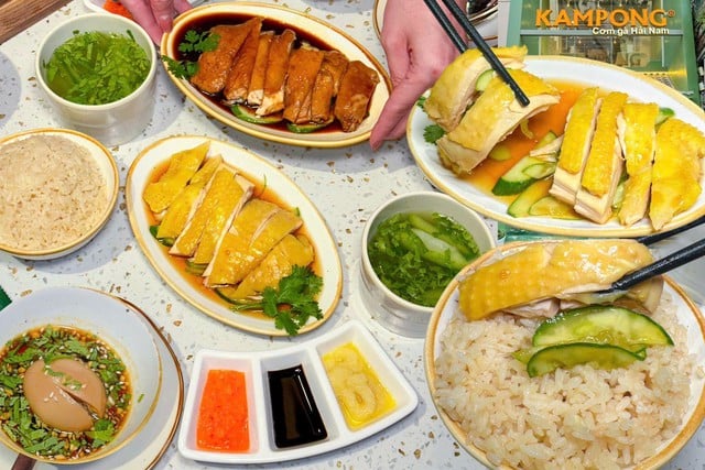 Cơm gà Hải Nam kiểu Singapore chinh phục thực khách Sài Gòn- Ảnh 2.