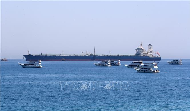 Подпись к фотографии