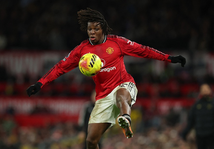 Man United đánh bại Newcastle nhờ bài ném biên  - Ảnh 1.