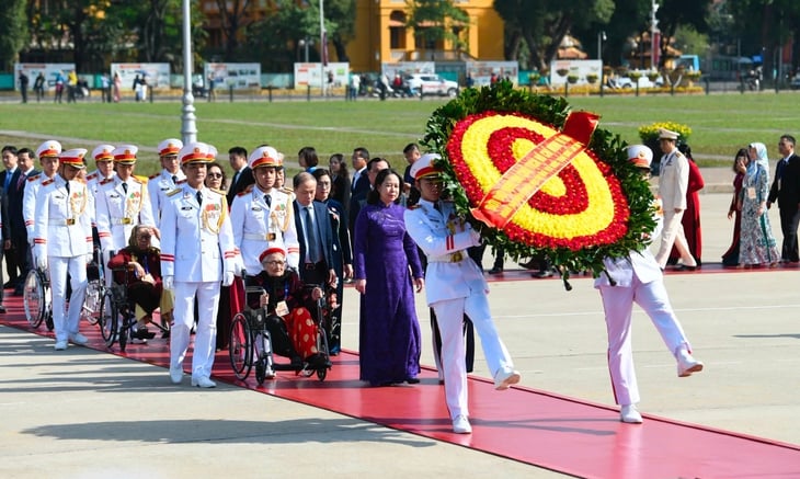 thi đua - Ảnh 1.