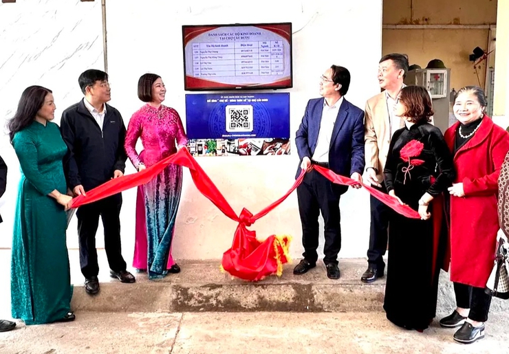 Commune de Dai Thanh : Lancement du modèle « Marché numérique - Zone rurale numérique » - Photo 6. Xã Đại Thanh: Khai trương mô hình “Chợ số - Nông thôn số”- Ảnh 6.