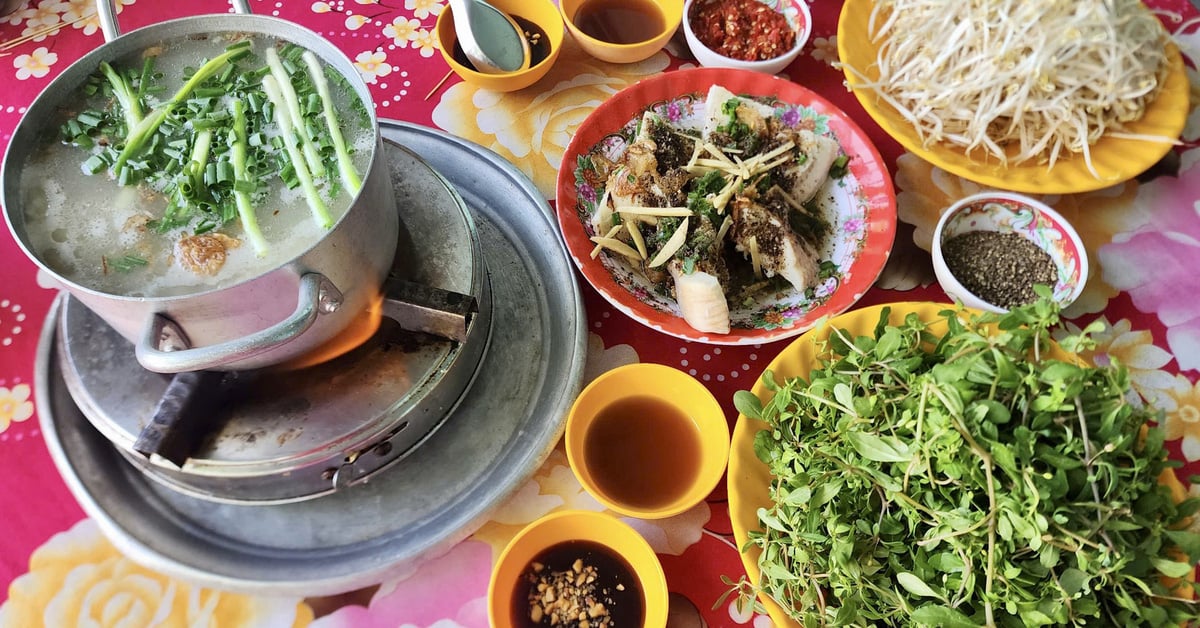 Cay Sung レストランに立ち寄って、苦味のあるすり身野菜を添えたライギョのお粥を食べましょう。遠くない距離ですが、すでに西洋が恋しいです。