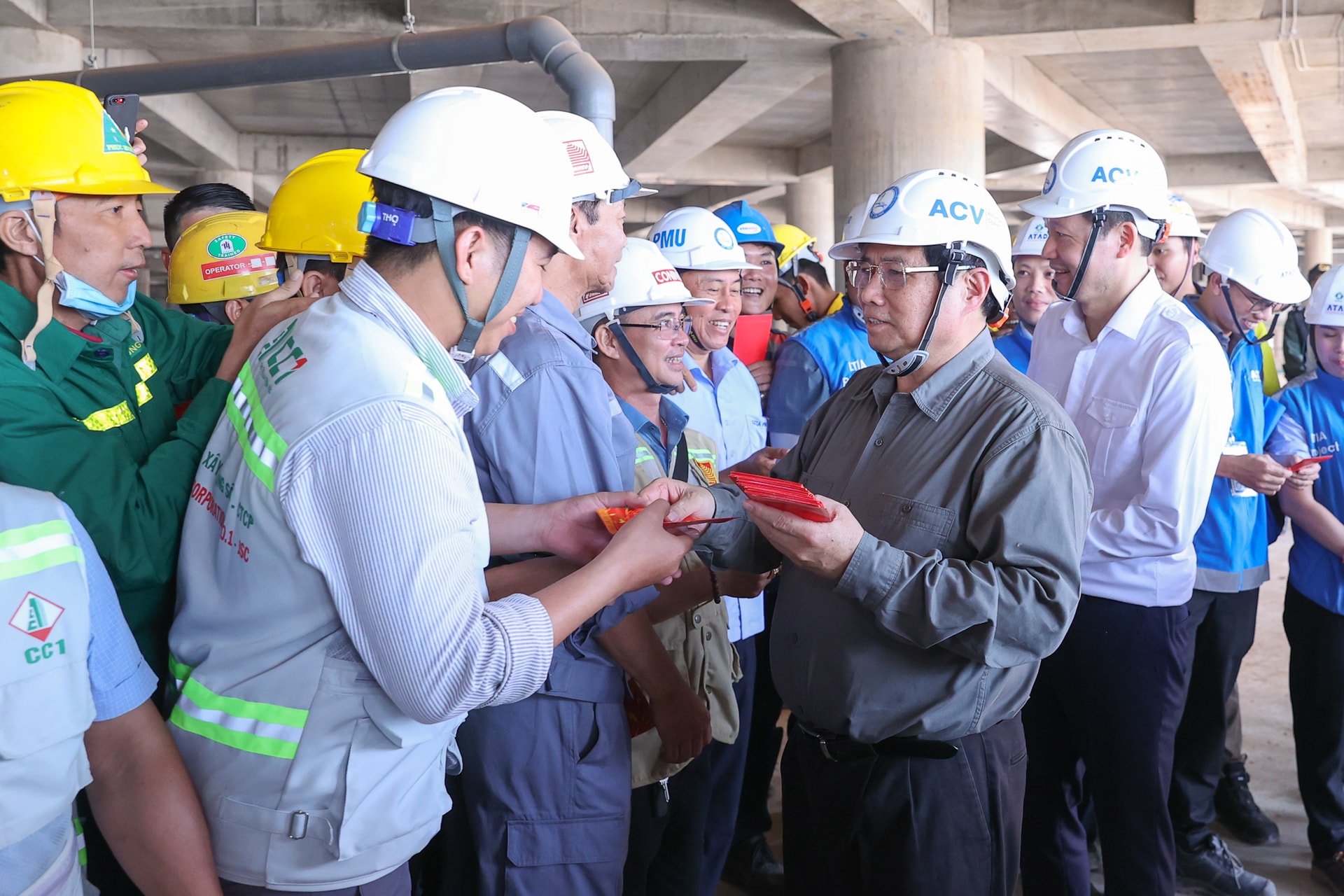 Sáng mùng 4 Tết, Thủ tướng lần thứ 6 kiểm tra công trường sân bay Long Thành- Ảnh 8.